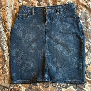 Tommy Bahama Denim Pencil Skirt- size 0